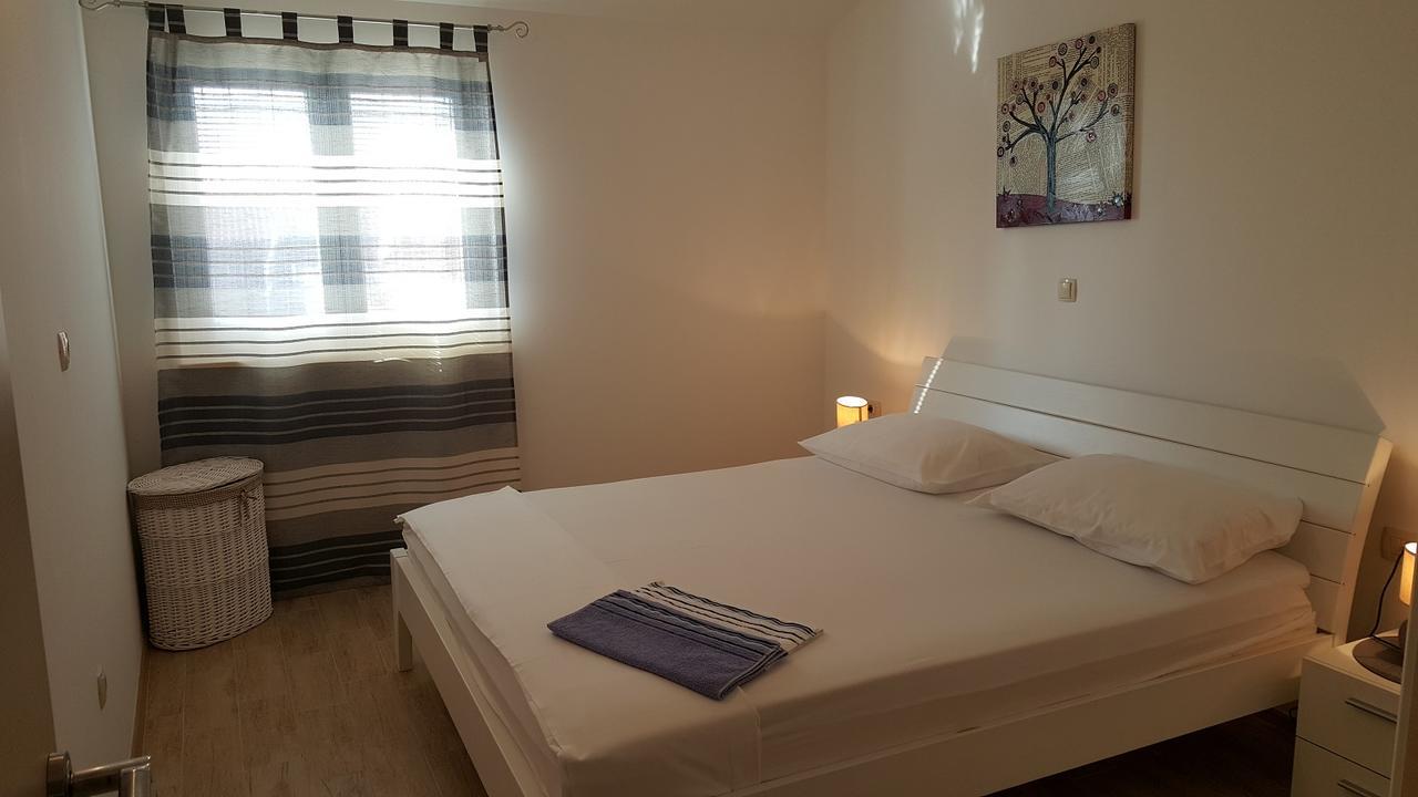 Apartman Baric Севид Екстериор снимка